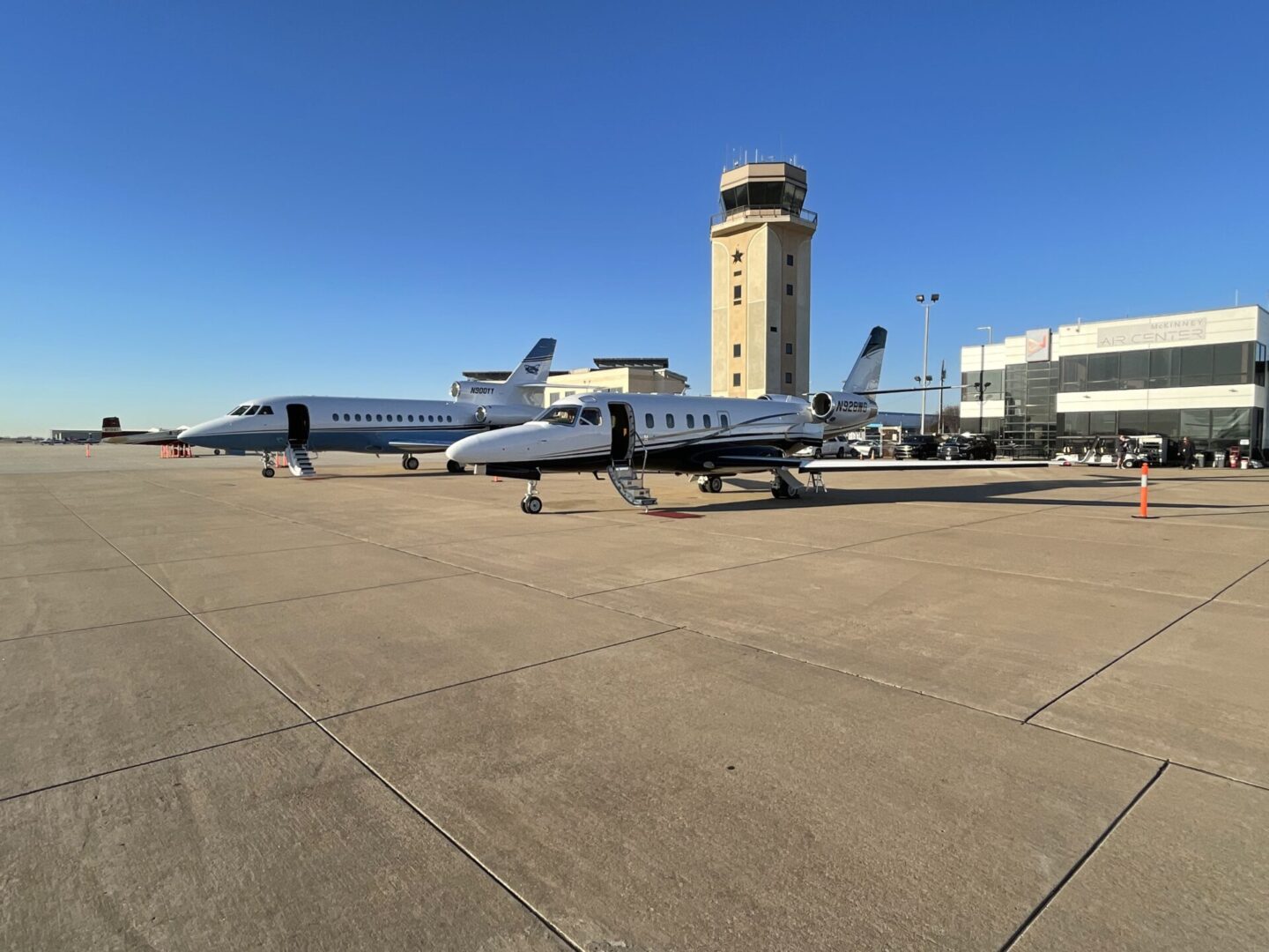 Falcon 900 and G-100 Pre Superbowl Tri-d6c49fe